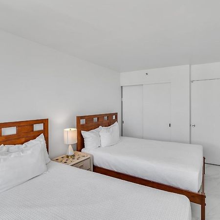 Sea View Condos At The Waikiki Banyan - Free Parking! 호놀룰루 외부 사진