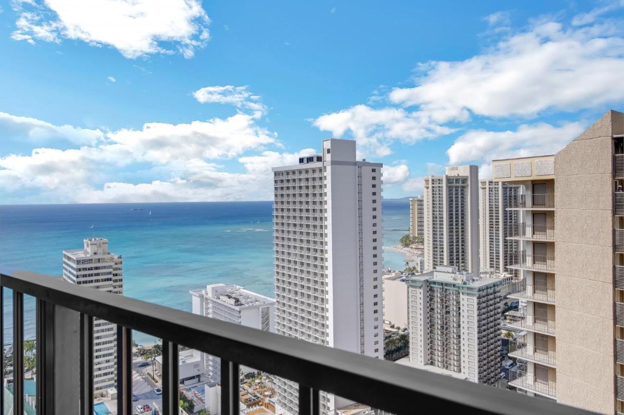 Sea View Condos At The Waikiki Banyan - Free Parking! 호놀룰루 외부 사진