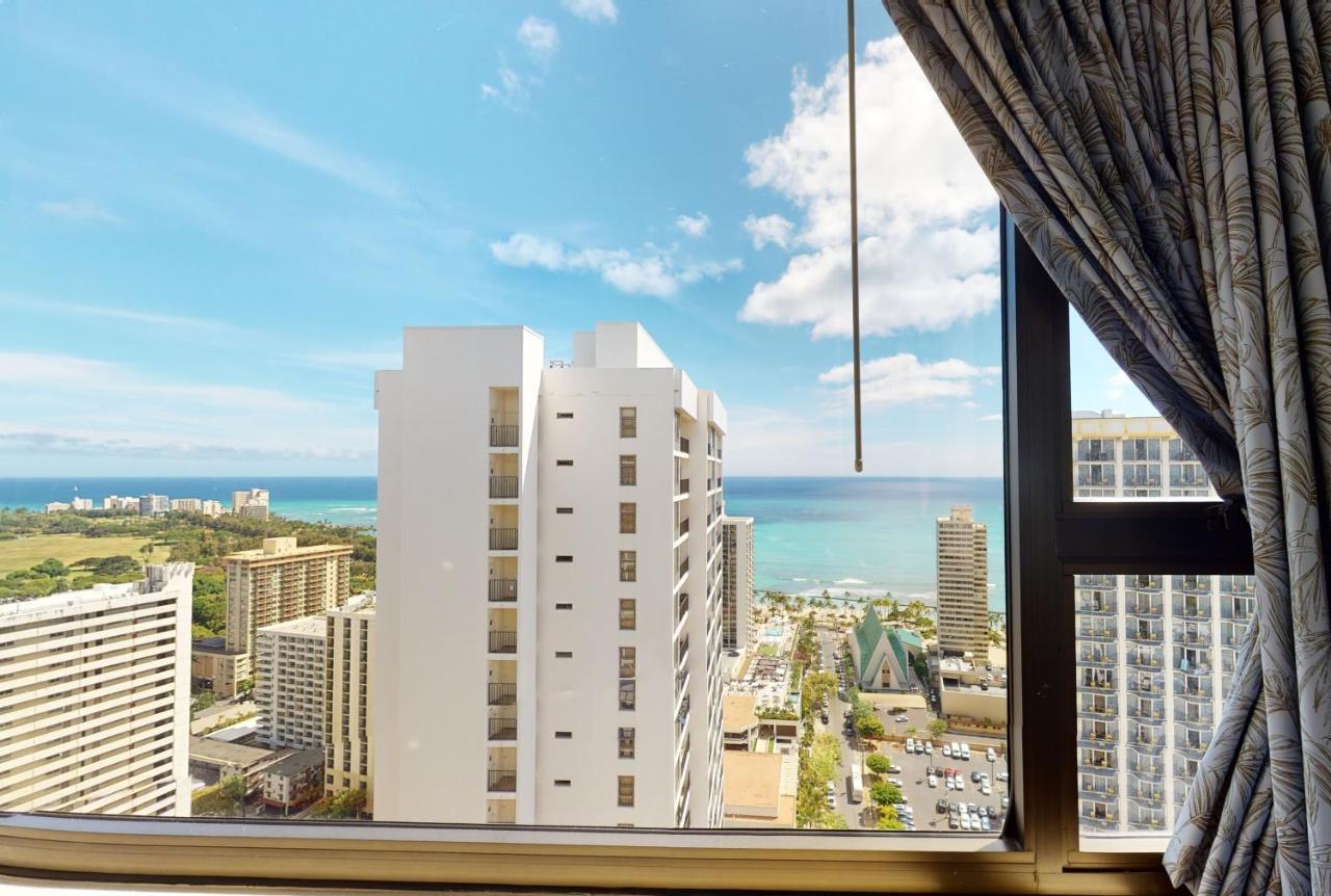 Sea View Condos At The Waikiki Banyan - Free Parking! 호놀룰루 외부 사진