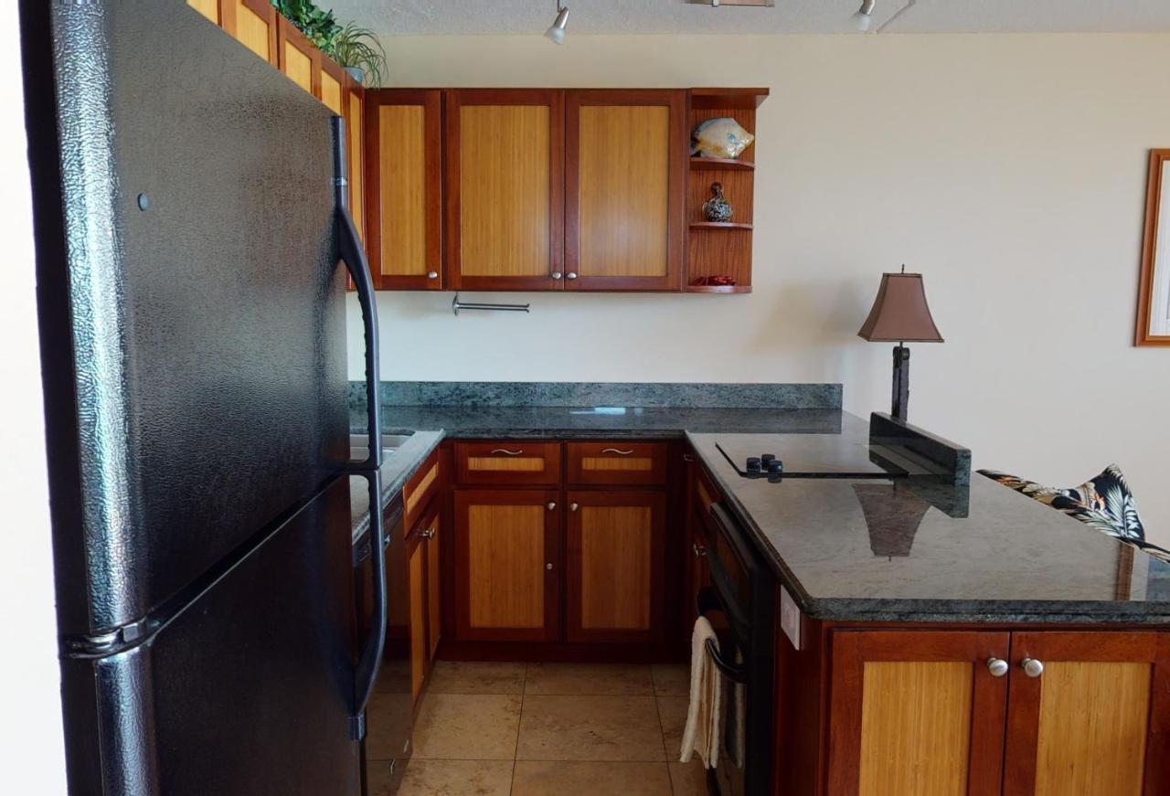 Sea View Condos At The Waikiki Banyan - Free Parking! 호놀룰루 외부 사진