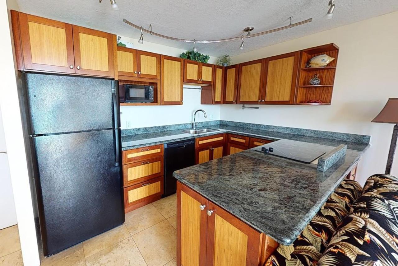 Sea View Condos At The Waikiki Banyan - Free Parking! 호놀룰루 외부 사진