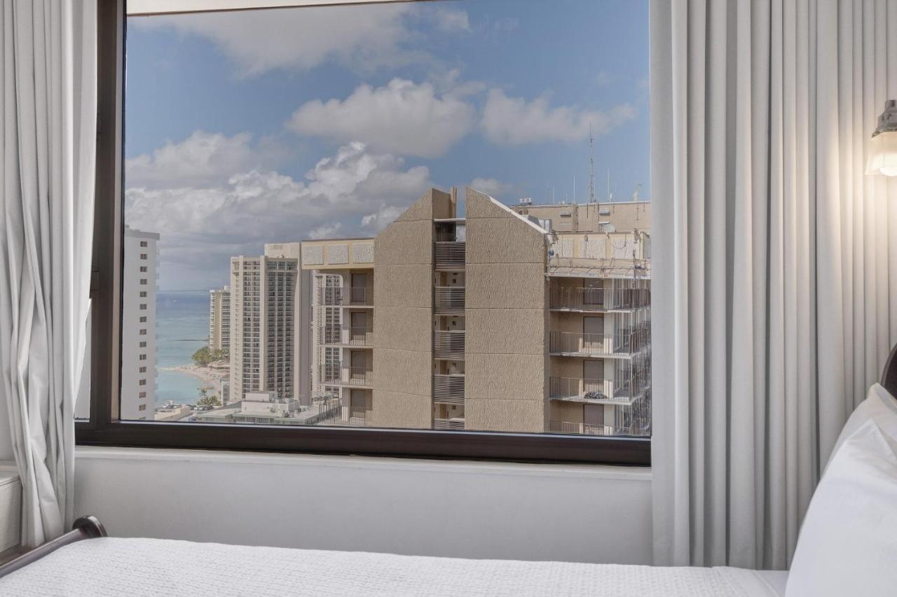 Sea View Condos At The Waikiki Banyan - Free Parking! 호놀룰루 외부 사진