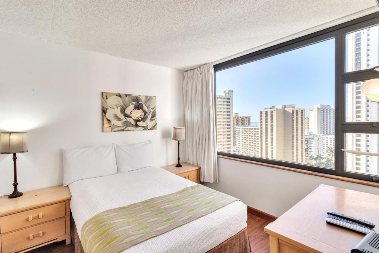Sea View Condos At The Waikiki Banyan - Free Parking! 호놀룰루 외부 사진