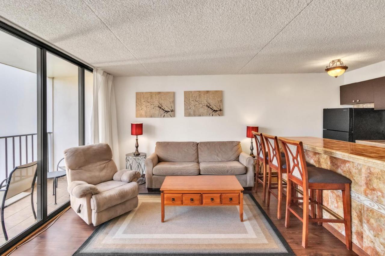 Sea View Condos At The Waikiki Banyan - Free Parking! 호놀룰루 외부 사진
