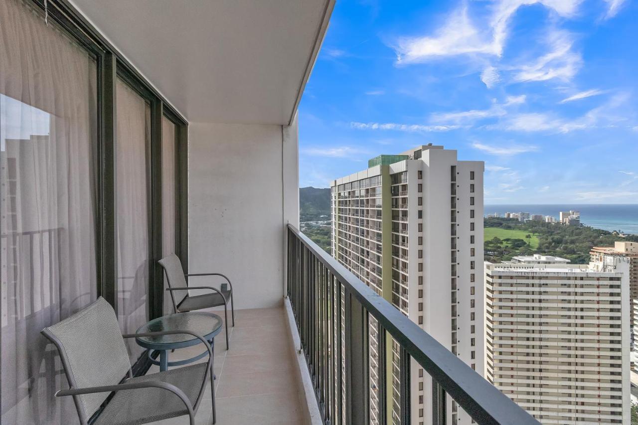 Sea View Condos At The Waikiki Banyan - Free Parking! 호놀룰루 외부 사진