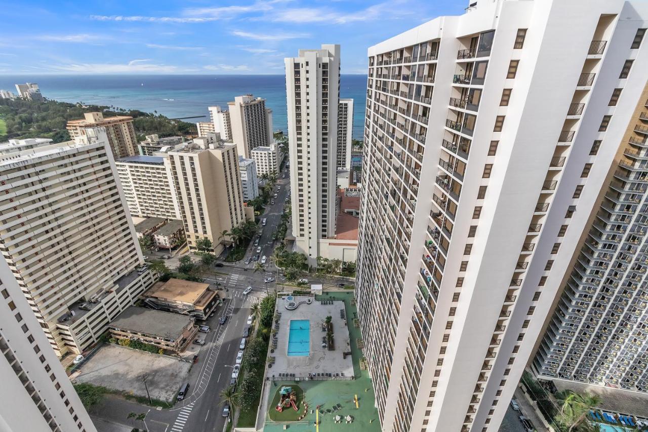 Sea View Condos At The Waikiki Banyan - Free Parking! 호놀룰루 외부 사진